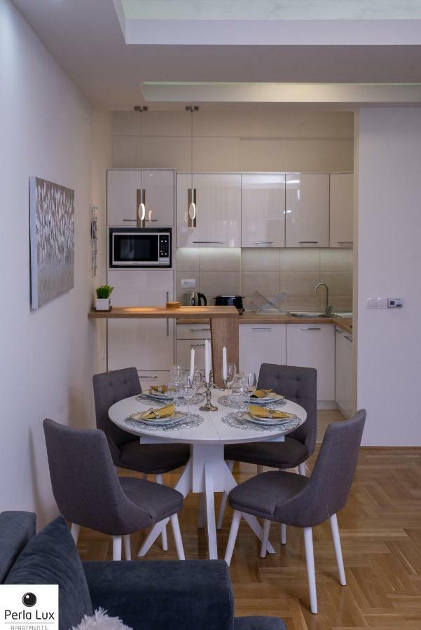 Perla Lux Apartments アランジェロヴァツ エクステリア 写真